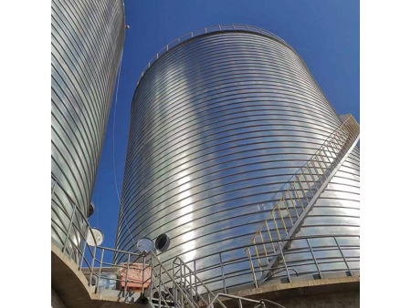 Máquina para fabricação de silos verticais spiral folding