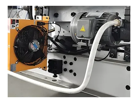 Máquina de corte e vinco plana automática com unidade de descarte