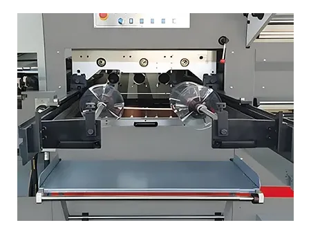Máquina de corte e vinco plana automática com hot stamping
