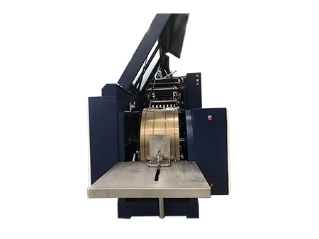 Máquina para fabricar sacos de papel com fundo quadrado (abertura inferior a vácuo)