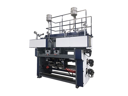 Máquina automática para fabricação de sacos de papel kraft com aba e alças torcidas/chatas