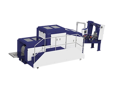 Máquina para fabricação de sacos de papel kraft com aba