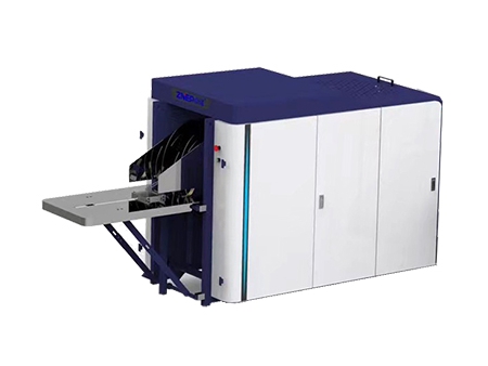 Máquina para fabricação de sacos de papel kraft com alças chatas dobradas