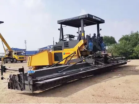 GYA6000  Pavimentadora de asfalto