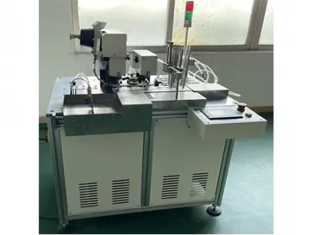 Ilhoseira automática para etiquetas  KV-230