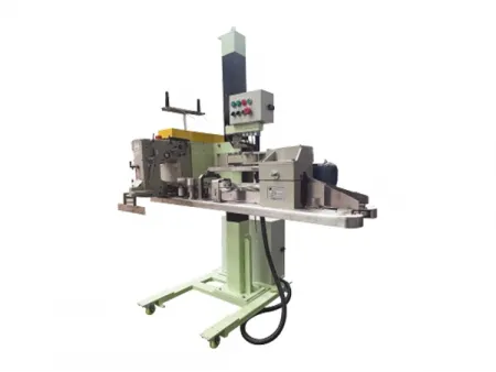 O seu parceiro de confiança para sistemas de ensacamento e paletização!