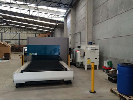 3 Máquina de corte a laser de fibra 3Kw com laser de fibra de alta potência