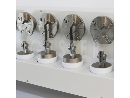 Máquina para determinação da resistência à flexão (ensaio para solado de fibra de madeira)