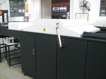 <strong>Envernizadora </strong> UV automática SGCZ