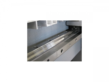 Fresadora CNC para madeira <br/><small>(4 cabeças)</small>