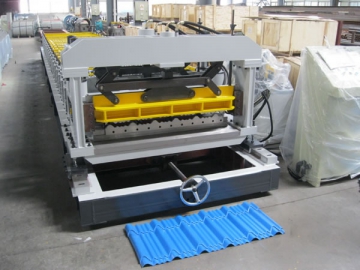 Máquina perfiladeira <small>(Perfiladeira de painel metálico para telhado e parede)</small>