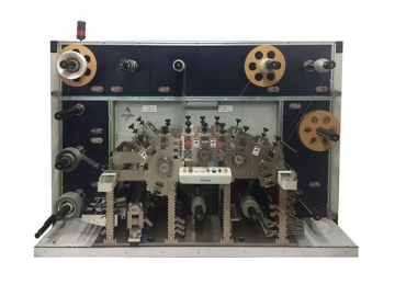 Máquina de corte e vinco para adesivo opticamente transparente